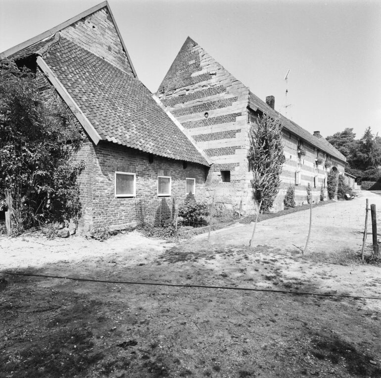 Foto van de carréboerderij uit 1991 - Bron: beeldbank RCE